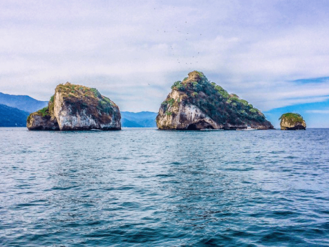 Explora Los Arcos: Increíbles tours en Puerto Vallarta con Bip Charters Los Arcos, destinos de tours con Bip Charters en Puerto Vallarta