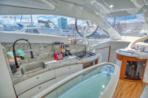 Azimut 55 (2003) Bip Charters Yacht Charter Puerto Vallarta