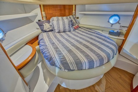 Azimut 55 (2003) Bip Charters Yacht Charter Puerto Vallarta