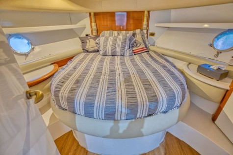 Azimut 55 (2003) Bip Charters Yacht Charter Puerto Vallarta