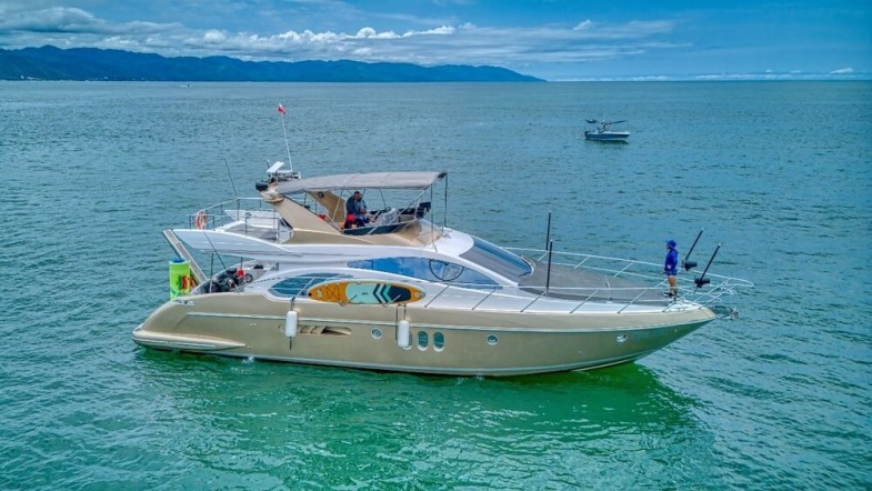 Azimut 55 (2005) Bip Charters Yacht Charter Puerto Vallarta