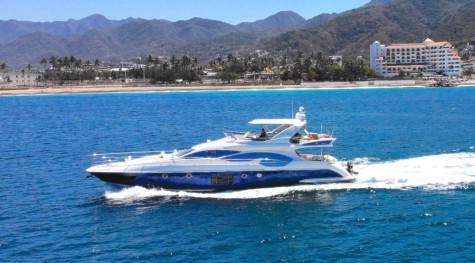 Azimut 70 blue (2013) Bip Charters Renta de Yates en Puerto Vallarta