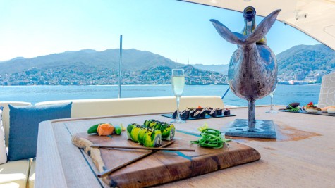 Azimut 70 blue (2013) Bip Charters Renta de Yates en Puerto Vallarta