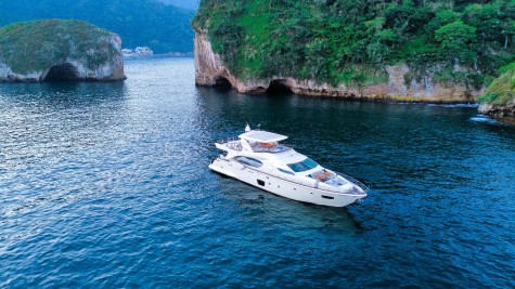 Azimut 85 Fly ILG (2006) Bip Charters Renta de Yates en Puerto Vallarta