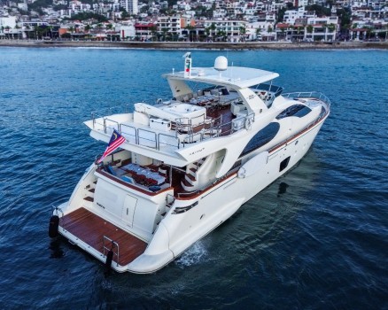 Azimut 85 Fly ILG (2006) Bip Charters Renta de Yates en Puerto Vallarta