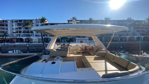 Azimut 85 Fly Bip Charters Renta de Yates en Puerto Vallarta
