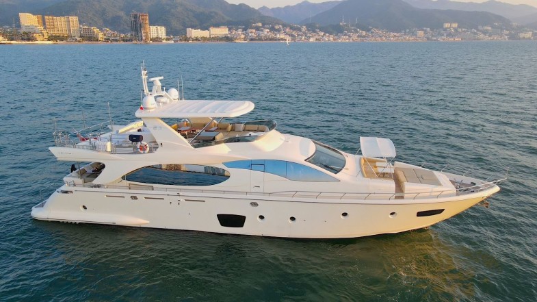 Azimut 85 Fly (2009) Bip Charters Yacht Charter Puerto Vallarta