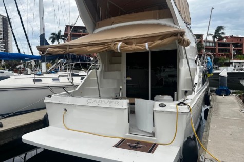 Carver 38 Bip Charters Renta de Yates en Puerto Vallarta