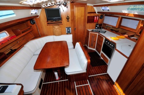 Catalina 42 LX Bip Charters Renta de Yates en Puerto Vallarta