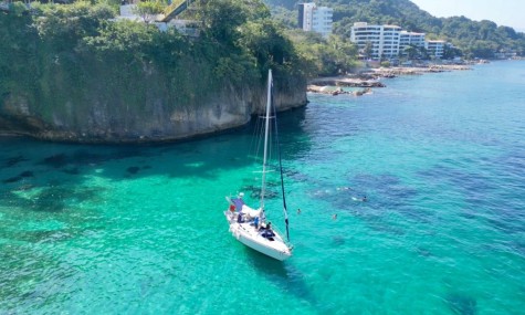 C&C 38 Bip Charters Yacht Charter Puerto Vallarta