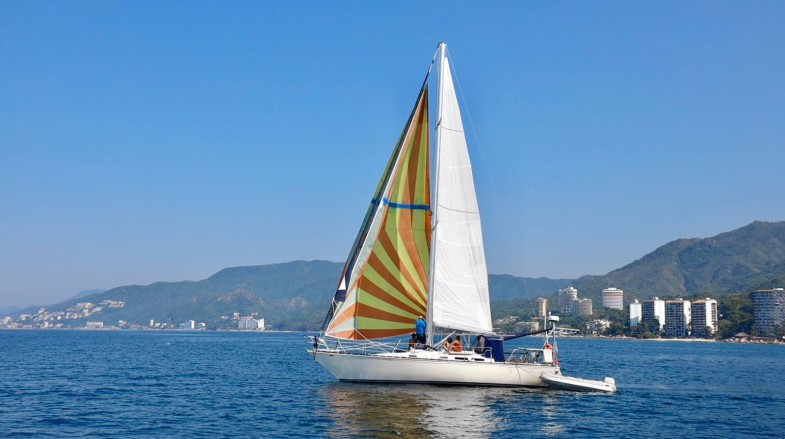 C&C 38 Bip Charters Yacht Charter Puerto Vallarta