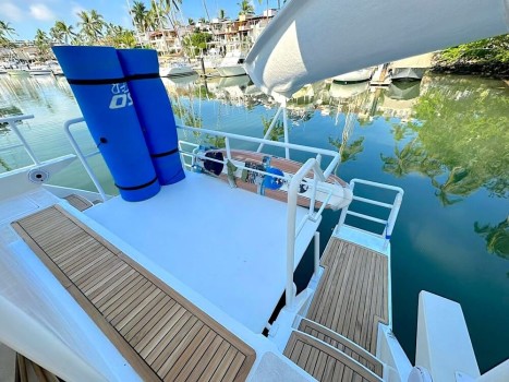 Custom C45 Bip Charters Renta de Yates en Puerto Vallarta