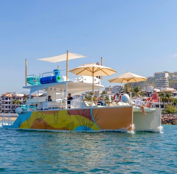 Custom C45 Bip Charters Renta de Yates en Puerto Vallarta