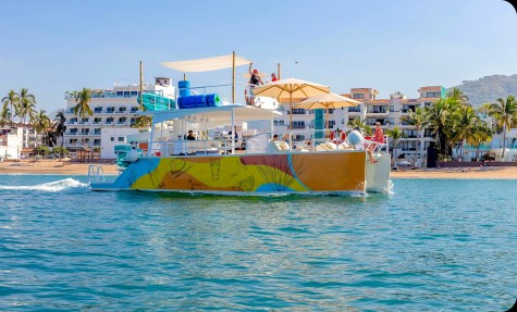 Custom C45 Bip Charters Renta de Yates en Puerto Vallarta