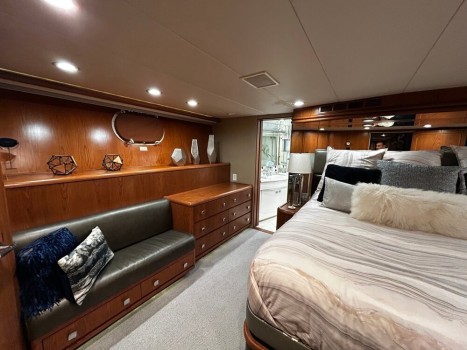 Hatteras 122 Bip Charters Yacht Charter Puerto Vallarta