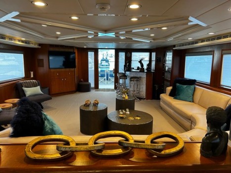 Hatteras 122 Bip Charters Yacht Charter Puerto Vallarta
