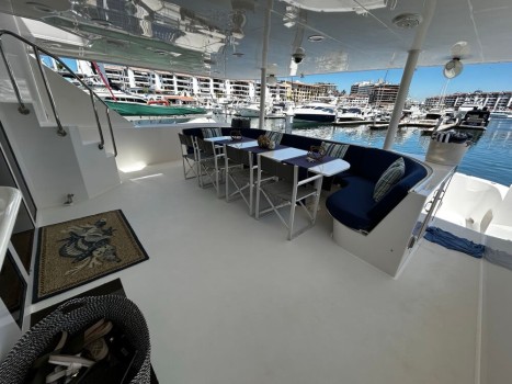 Hatteras 122 Bip Charters Yacht Charter Puerto Vallarta