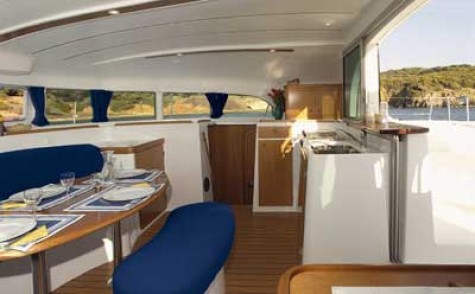 Lagoon 38 (2003) Bip Charters Renta de Yates en Puerto Vallarta