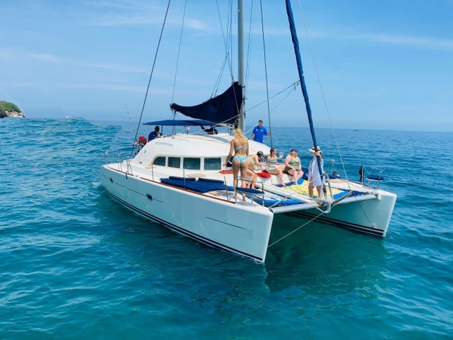 Lagoon 38 (2003) Bip Charters Yacht Charter Puerto Vallarta