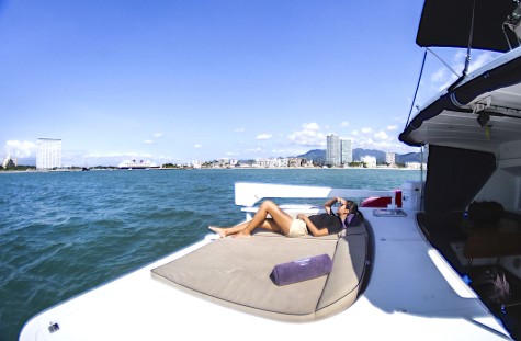 Lagoon 43 (2002) Bip Charters Renta de Yates en Puerto Vallarta