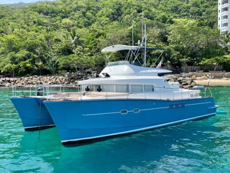 Lagoon 43 (2002) Bip Charters Renta de Yates en Puerto Vallarta