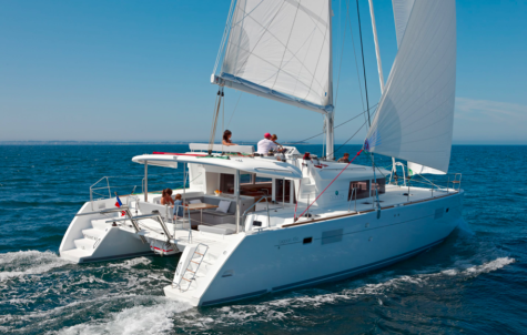 Lagoon 450F Bip Charters Renta de Yates en Puerto Vallarta