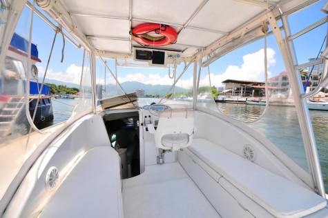 Luhrs 25 Bip Charters Renta de Yates en Puerto Vallarta