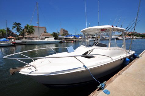 Luhrs 25 Bip Charters Renta de Yates en Puerto Vallarta