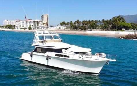 Mikelson 64 Bip Charters Renta de Yates en Puerto Vallarta