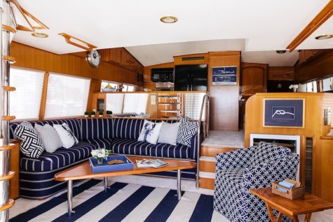 Mikelson 64 Bip Charters Renta de Yates en Puerto Vallarta