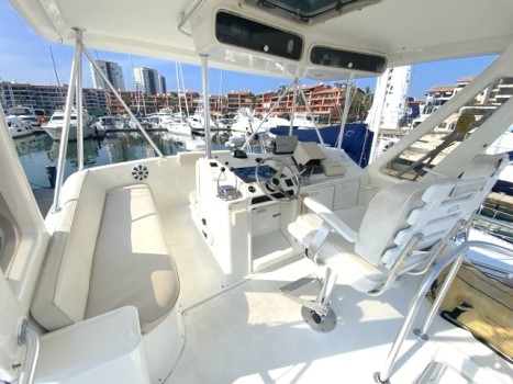 Ocean Yacht 40 Bip Charters Renta de Yates en Puerto Vallarta