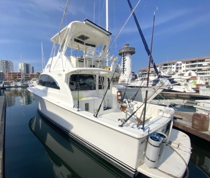 Ocean Yacht 40 Bip Charters Renta de Yates en Puerto Vallarta