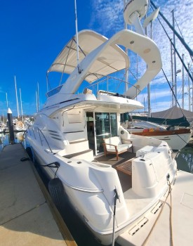 Sedan Bridge  400 (1999) Bip Charters Renta de Yates en Puerto Vallarta