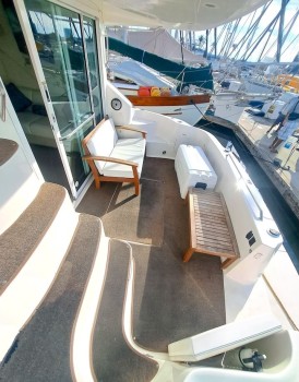 Sedan Bridge  400 (1999) Bip Charters Renta de Yates en Puerto Vallarta