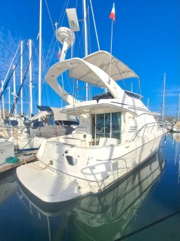 Sedan Bridge  400 (1999) Bip Charters Renta de Yates en Puerto Vallarta