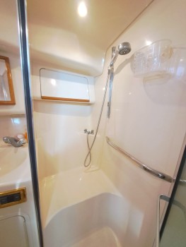 Sedan Bridge  400 (1999) Bip Charters Renta de Yates en Puerto Vallarta