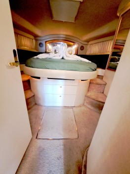 Sedan Bridge  400 (1999) Bip Charters Renta de Yates en Puerto Vallarta