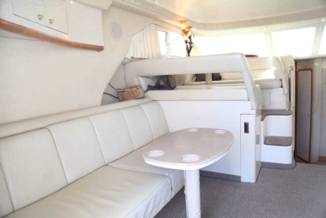 Sedan Bridge  400 (1999) Bip Charters Renta de Yates en Puerto Vallarta