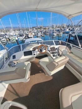 Sedan Bridge  400 (1999) Bip Charters Renta de Yates en Puerto Vallarta