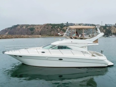 Sedan Bridge  400 (1999) Bip Charters Yacht Charter Puerto Vallarta