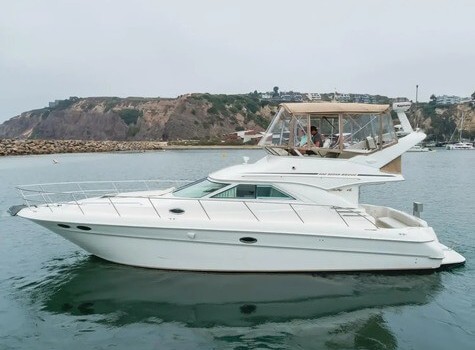 Sedan Bridge 400 (1999) Bip Charters Yacht Charter Puerto Vallarta Sedan Bridge 400 (1999) Bip Charters Yacht Charter Puerto Vallarta