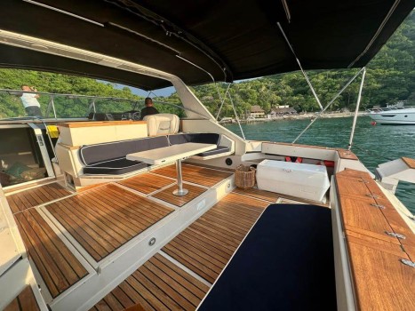Sea Ray 460 Bip Charters Renta de Yates en Puerto Vallarta
