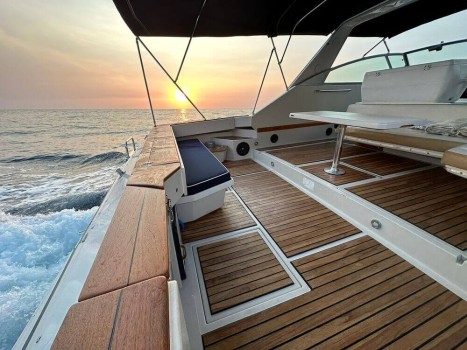 Sea Ray 460 Bip Charters Renta de Yates en Puerto Vallarta