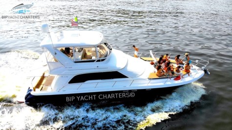 Sea Ray 50 Blue (2021) Bip Charters Renta de Yates en Puerto Vallarta