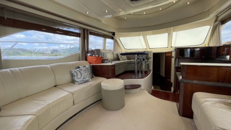 Sea Ray 52 (2017) Bip Charters Renta de Yates en Puerto Vallarta