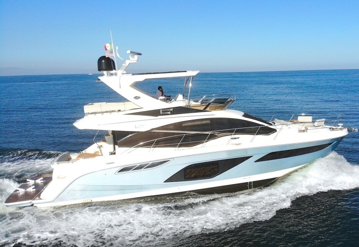 Sea Ray L55 fly (2018) Bip Charters Yacht Charter Puerto Vallarta