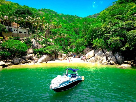 Sundancer 260 (2008) Bip Charters Yacht Charter Puerto Vallarta