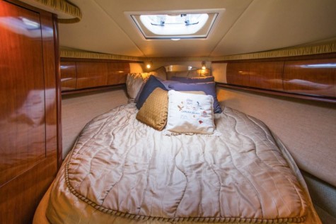 Sundancer 420 (2004) Bip Charters Yacht Charter Puerto Vallarta