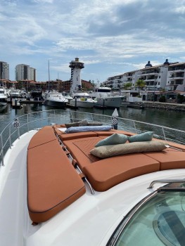 SUNDANCER 540 Bip Charters Yacht Charter Puerto Vallarta