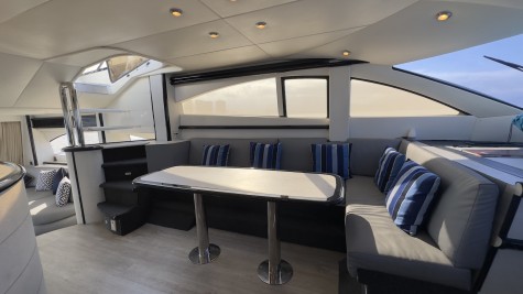 SUNSEEKER 74 Bip Charters Renta de Yates en Puerto Vallarta